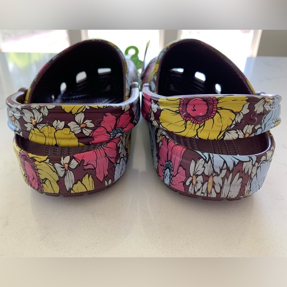 Classic Retro Floral Crocs / Size 6 - Picture 5 of 6